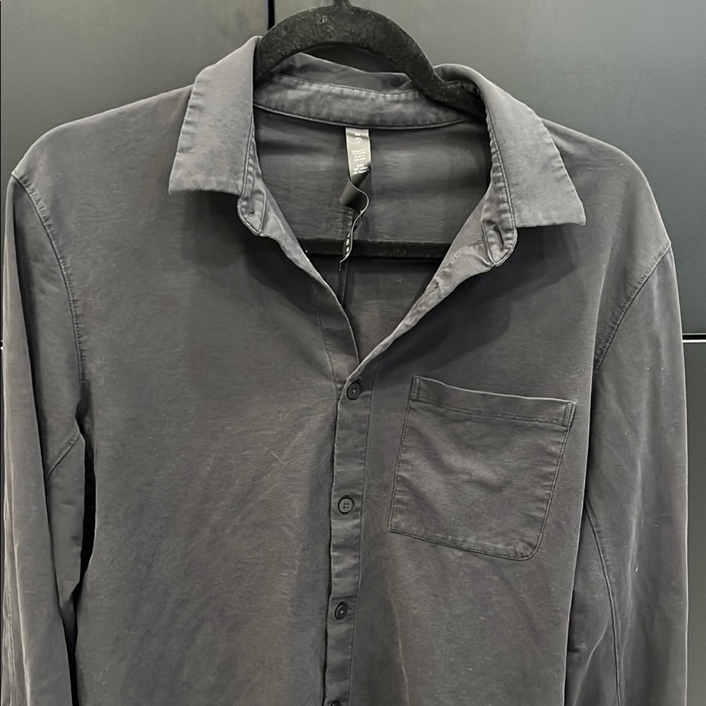 lulu slim mens medium black Dress Shirt